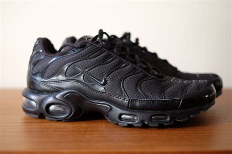 nike tns all black